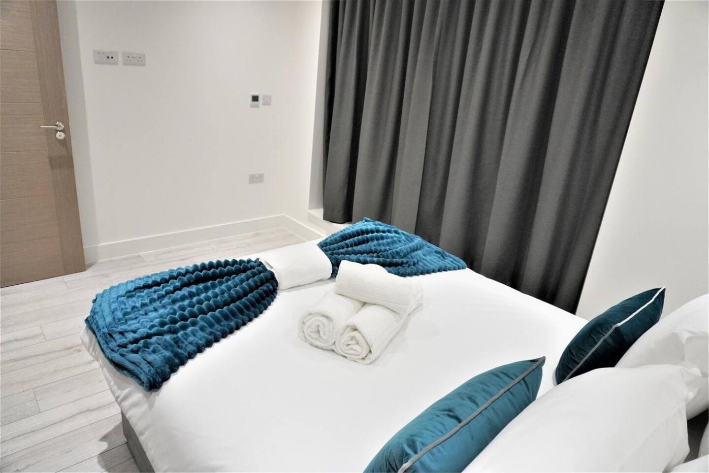 Queens Luxury Apartments Wembley Stadium - ลอนดอน ภายนอก รูปภาพ