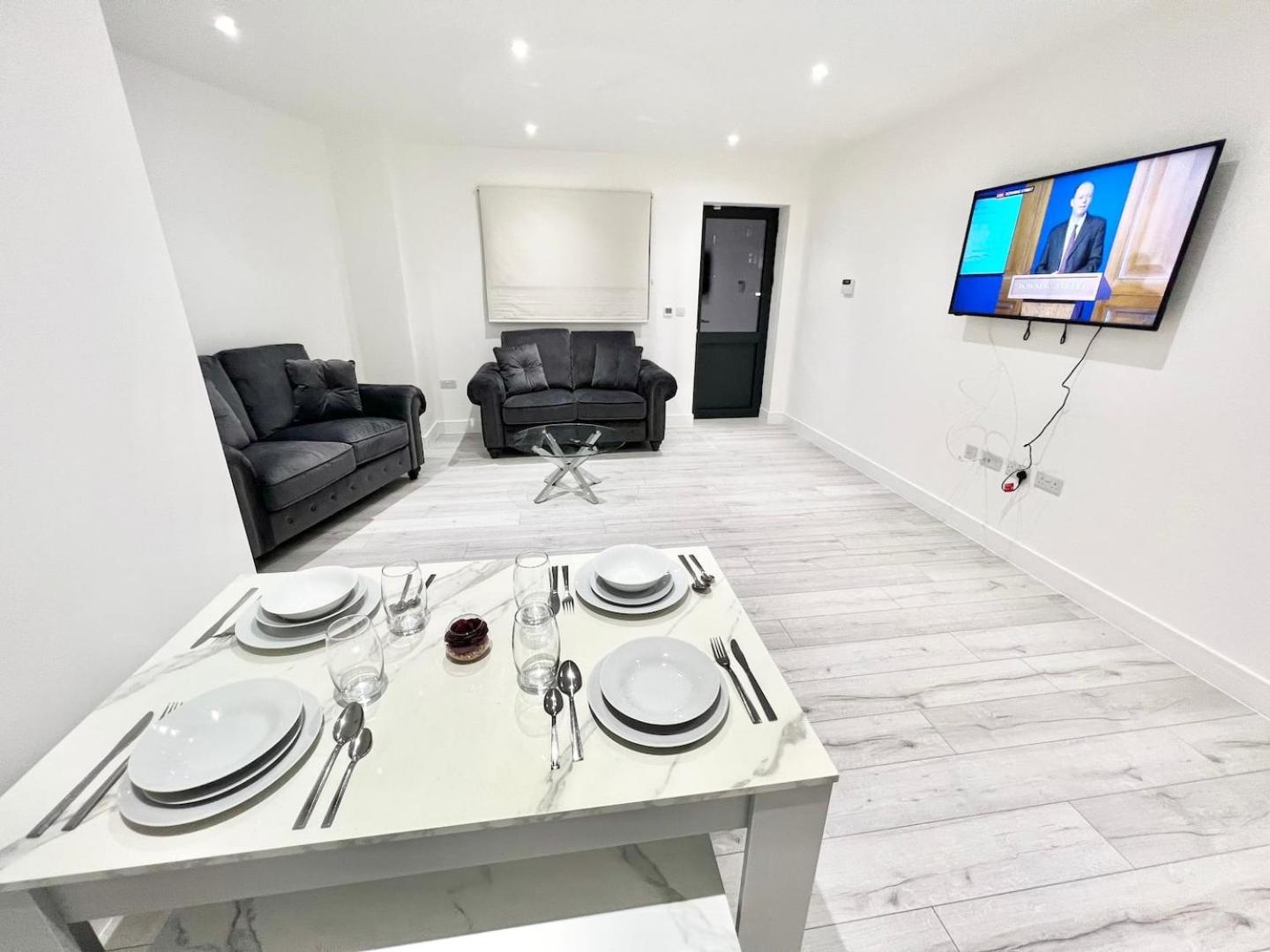 Queens Luxury Apartments Wembley Stadium - ลอนดอน ภายนอก รูปภาพ
