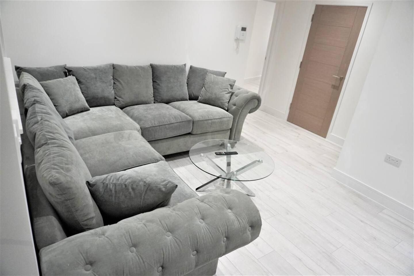 Queens Luxury Apartments Wembley Stadium - ลอนดอน ภายนอก รูปภาพ