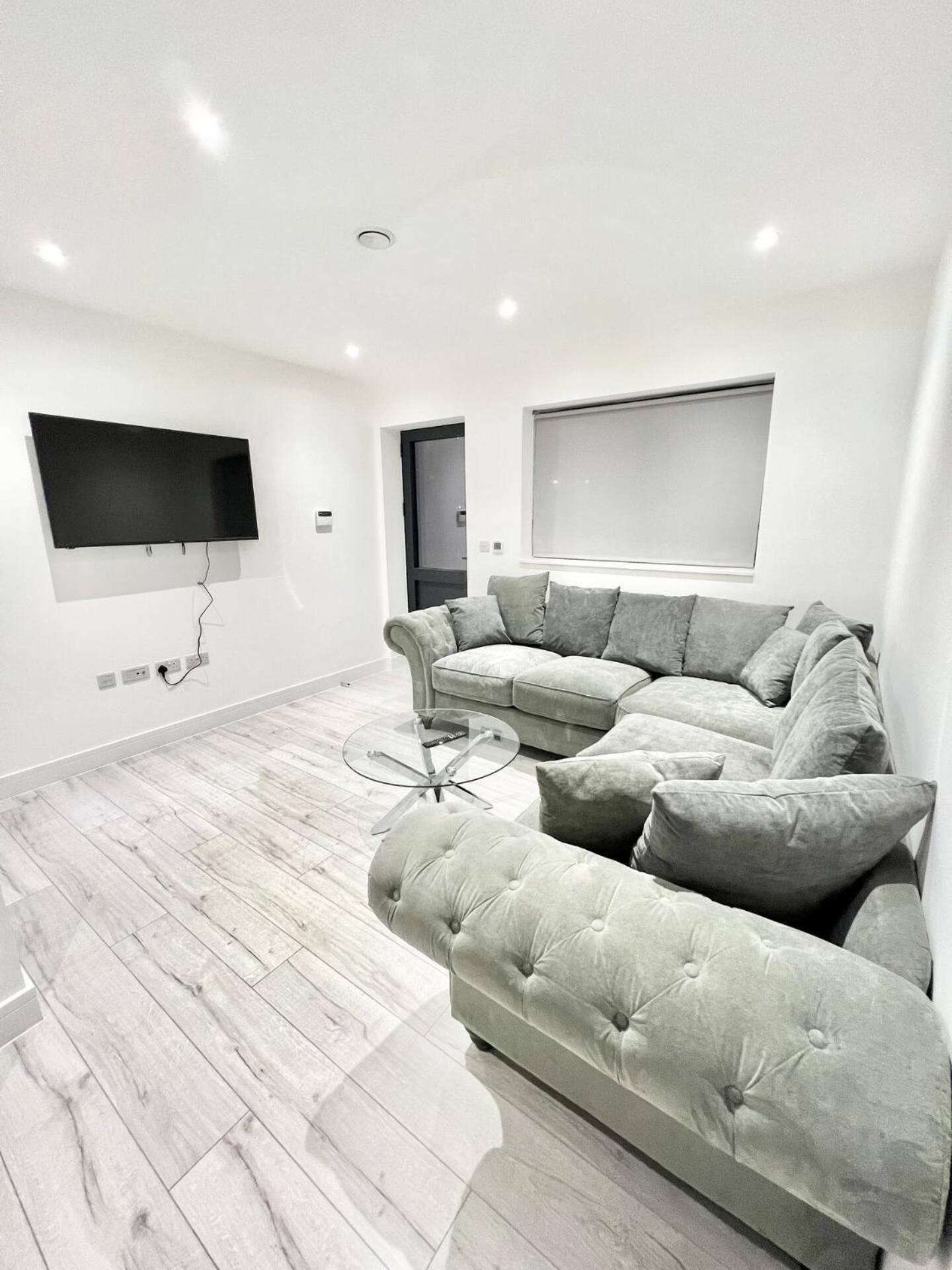 Queens Luxury Apartments Wembley Stadium - ลอนดอน ภายนอก รูปภาพ