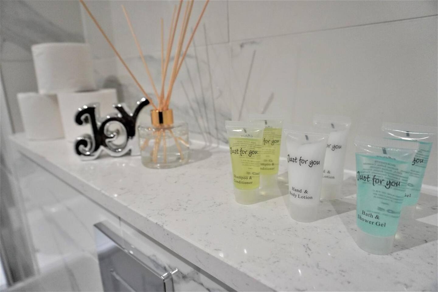 Queens Luxury Apartments Wembley Stadium - ลอนดอน ภายนอก รูปภาพ