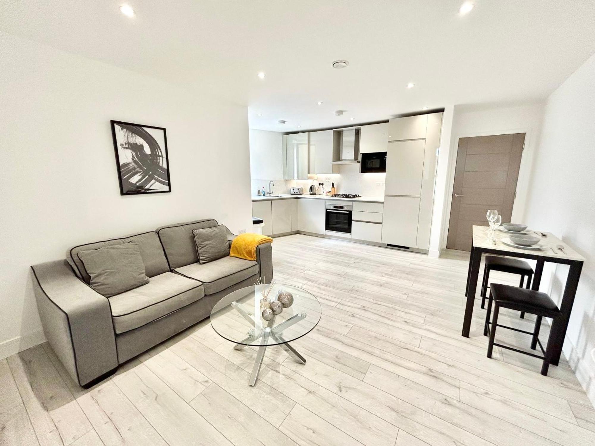 Queens Luxury Apartments Wembley Stadium - ลอนดอน ภายนอก รูปภาพ
