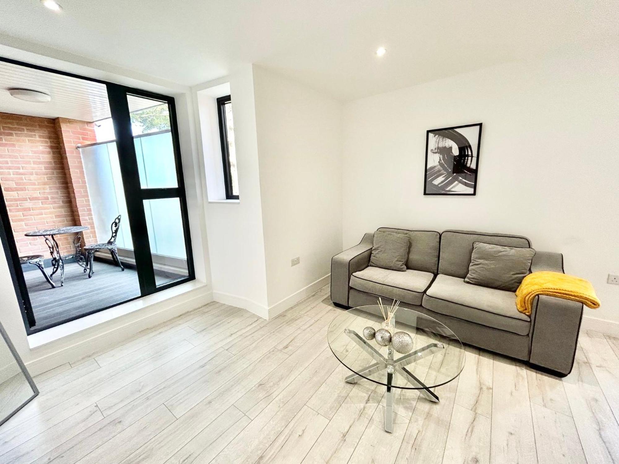 Queens Luxury Apartments Wembley Stadium - ลอนดอน ภายนอก รูปภาพ